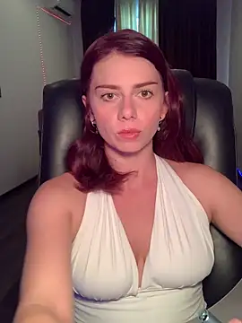 Snapshot of VelvetChloe chatting on August 2, 2026, 1:42 pm VelvetChloe online show from August 2, 2026, 1:42 pm
