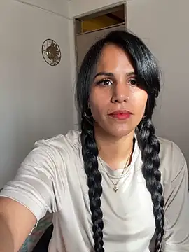 Snapshot of Maracuchitam chatting on May 1, 2026, 9:20 pm Maracuchitam online show from May 1, 2026, 9:20 pm