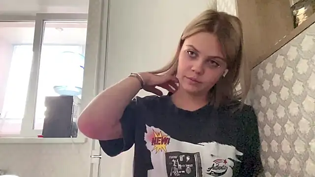 RoyalNovaX online show from March 16, 2026, 1:26 pm