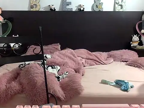 mommy-Milf online show from March 20, 2026, 1:56 pm