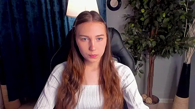 OliviaLang online show from March 30, 2026, 11:11 am