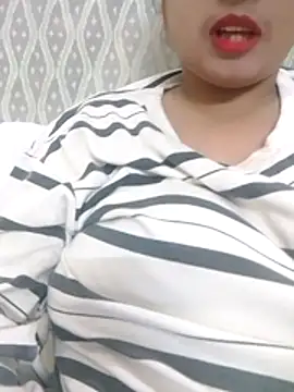 Snapshot of farjanaakterf948 chatting on April 16, 2026, 7:36 pm farjanaakterf948 online show from April 16, 2026, 7:36 pm