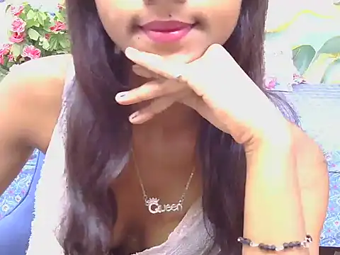 Snapshot of yours-isha chatting on April 24, 2026, 6:15 am yours-isha online show from April 24, 2026, 6:15 am
