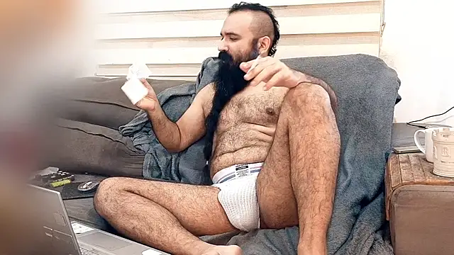 Snapshot of Barba_Negra_Fumador chatting on June 19, 2026, 6:58 pm Barba Negra Fumador online show from June 19, 2026, 6:58 pm