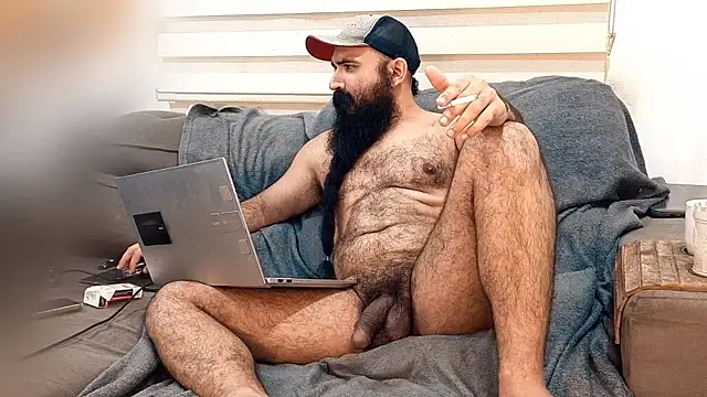 Snapshot of Barba_Negra_Fumador chatting on June 1, 2026, 11:04 pm Barba Negra Fumador online show from June 1, 2026, 11:04 pm
