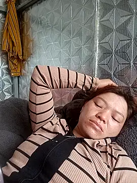 dualeo11 online show from April 23, 2026, 1:23 am