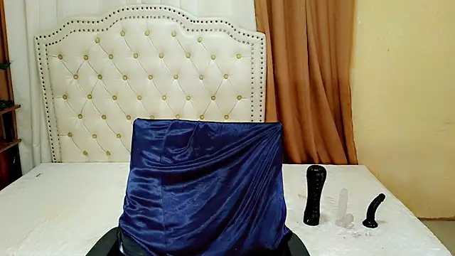 Snapshot of Seductive_sophie chatting on July 29, 2026, 1:16 am Seductive sophie online show from July 29, 2026, 1:16 am