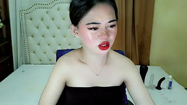 Snapshot of Seductive_sophie chatting on July 8, 2026, 2:03 am Seductive sophie online show from July 8, 2026, 2:03 am