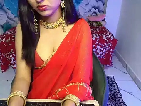 Snapshot of its-samyara chatting on August 4, 2026, 5:06 pm its-samyara online show from August 4, 2026, 5:06 pm