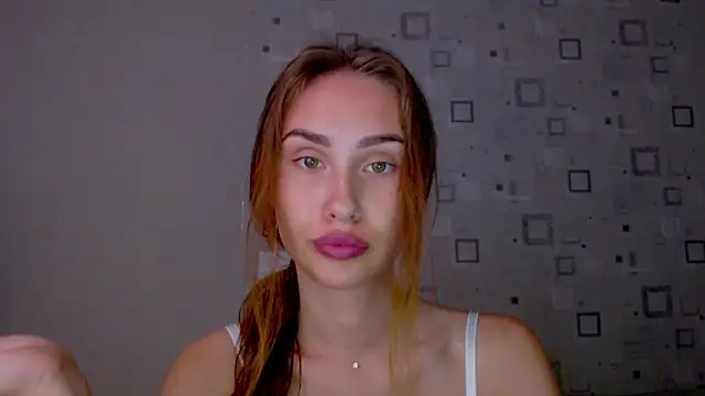 Snapshot of yourameliaa chatting on June 10, 2026, 6:09 pm yourameliaa online show from June 10, 2026, 6:09 pm