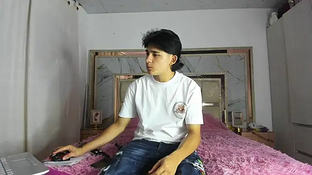 monky 0002 online show from March 18, 2026, 12:03 am