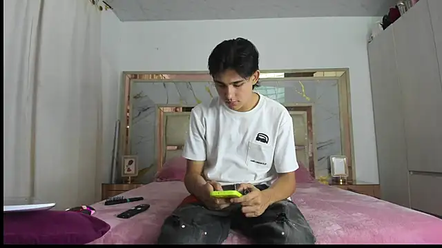 monky 0002 online show from March 15, 2026, 11:34 pm