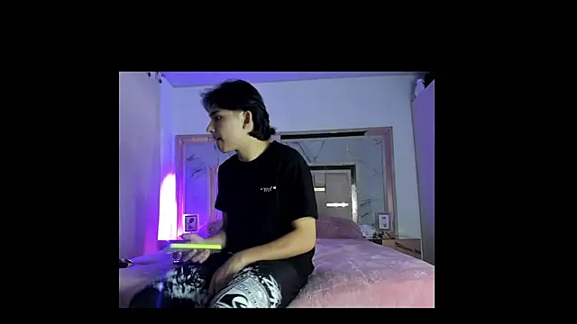 monky 0002 online show from March 12, 2026, 11:31 pm