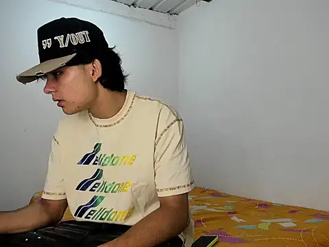 Snapshot of monky_0002 chatting on May 13, 2026, 3:19 pm monky 0002 online show from May 13, 2026, 3:19 pm