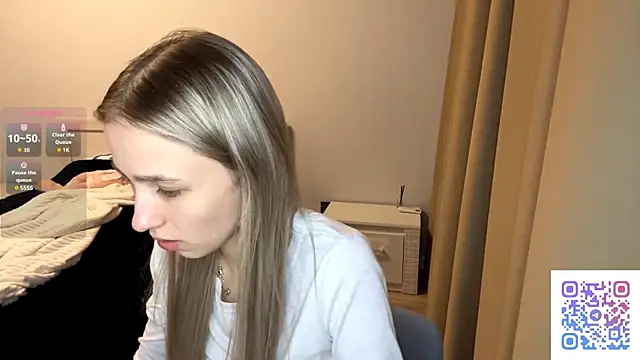 Snapshot of ClonedAge chatting on March 25, 2026, 9:24 pm ClonedAge online show from March 25, 2026, 9:24 pm