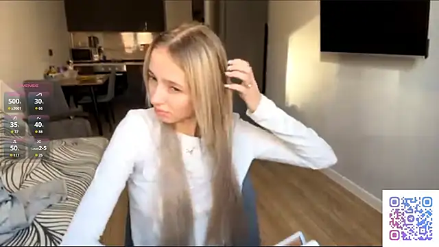 Snapshot of ClonedAge chatting on April 15, 2026, 2:43 pm ClonedAge online show from April 15, 2026, 2:43 pm