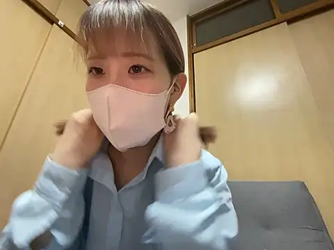 Snapshot of airi-ai0302 chatting on May 12, 2026, 4:35 pm airi-ai0302 online show from May 12, 2026, 4:35 pm