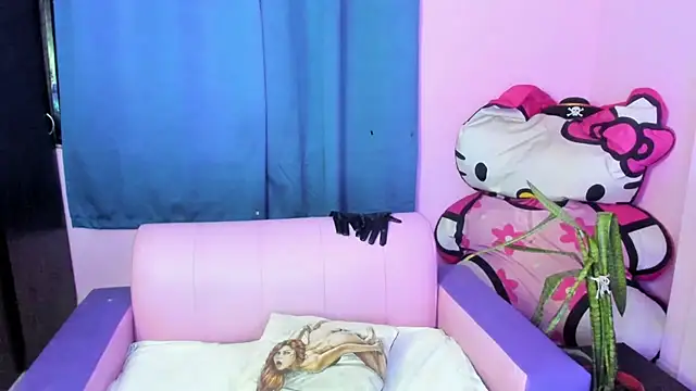 doll katiuska online show from June 25, 2026, 12:10 pm