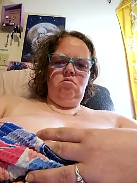 Snapshot of Purplesparkle1 chatting on March 15, 2026, 2:13 pm Purplesparkle1 online show from March 15, 2026, 2:13 pm