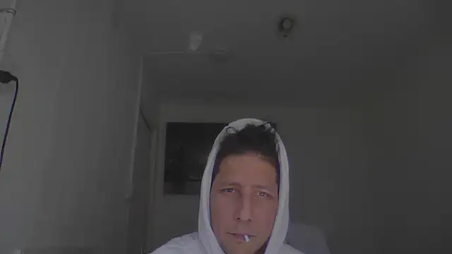 TitanNoir online show from April 12, 2026, 10:18 am