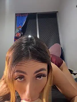 Snapshot of Emma_Reyes chatting on May 24, 2026, 3:28 am Emma Reyes online show from May 24, 2026, 3:28 am