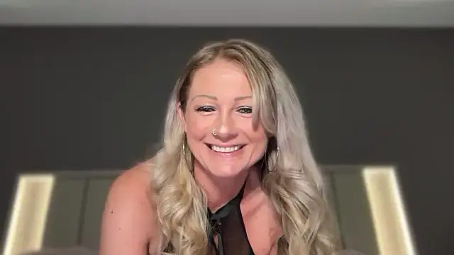 BlondeMilf82 online show from July 4, 2026, 6:09 am