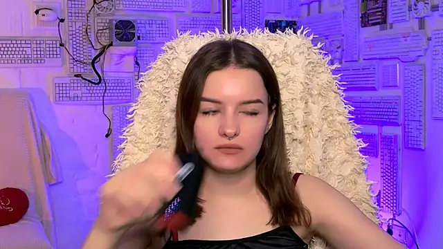 KellieBanshe online show from July 24, 2026, 8:21 am
