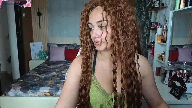 Snapshot of KatarinaHeaven chatting on June 7, 2026, 8:19 am KatarinaHeaven online show from June 7, 2026, 8:19 am