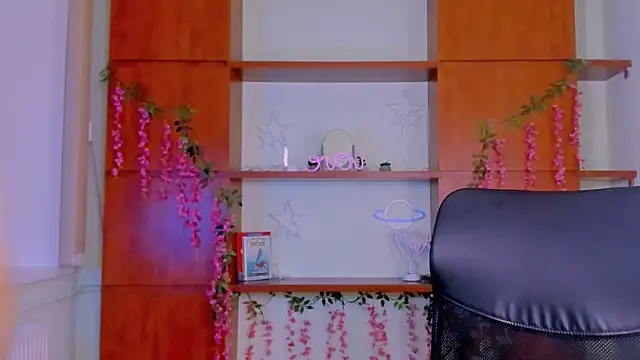 Snapshot of aria_wild_ chatting on June 18, 2026, 8:46 am aria wild online show from June 18, 2026, 8:46 am