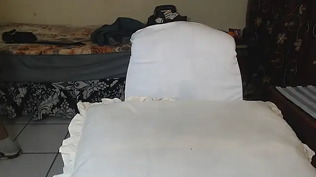 Snapshot of Moiii_Lekker_Meddei chatting on July 15, 2026, 4:52 am Moiii Lekker Meddei online show from July 15, 2026, 4:52 am