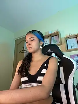 Snapshot of Franchezcaa_ chatting on July 29, 2026, 5:34 pm Franchezcaa online show from July 29, 2026, 5:34 pm