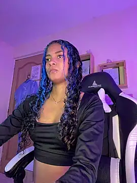 Snapshot of Franchezcaa_ chatting on July 21, 2026, 6:09 pm Franchezcaa online show from July 21, 2026, 6:09 pm