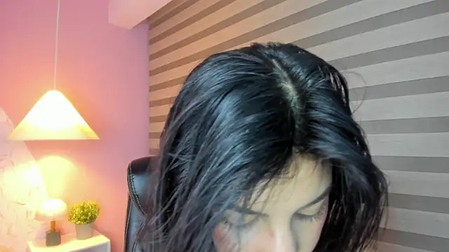Snapshot of LILY_BRM chatting on June 5, 2026, 8:47 pm LILY BRM online show from June 5, 2026, 8:47 pm