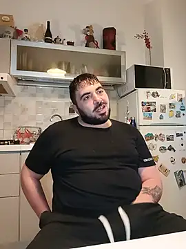 Snapshot of bear_skinny chatting on August 3, 2026, 9:31 pm bear skinny online show from August 3, 2026, 9:31 pm