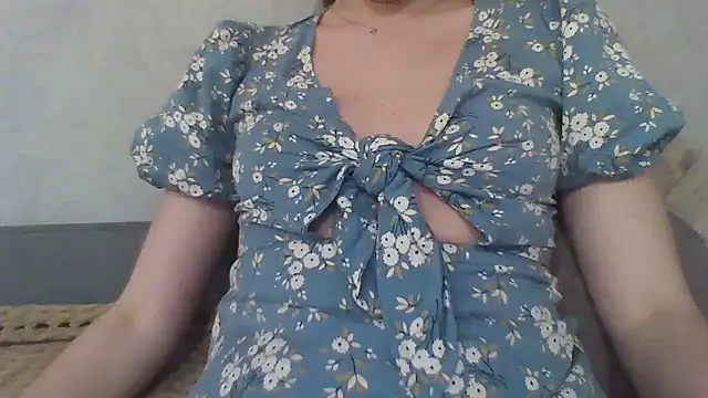 Luna2547 online show from April 20, 2026, 6:31 pm