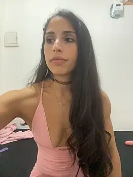 sweetwanda online show from April 15, 2026, 8:09 pm