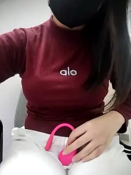 MiuNaaaa online show from March 19, 2026, 6:30 pm