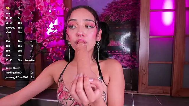 foxy hannah online show from April 2, 2026, 6:14 pm