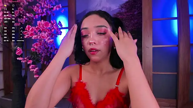 foxy hannah online show from April 13, 2026, 6:01 pm