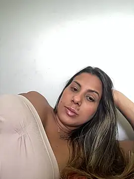 kifanyy online show from May 6, 2026, 4:00 pm