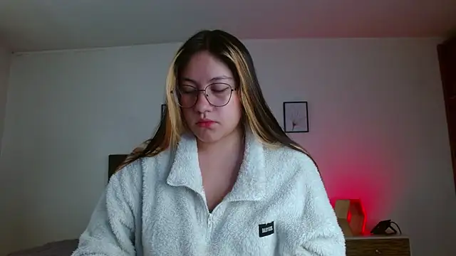 Snapshot of samanthachop chatting on June 19, 2026, 1:28 pm samanthachop online show from June 19, 2026, 1:28 pm