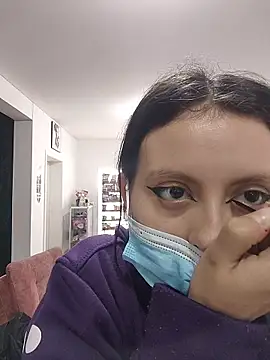Naomimolie online show from May 19, 2026, 12:56 pm