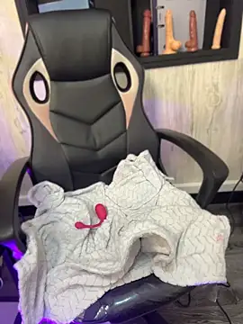 Cherry Charlottee online show from May 14, 2026, 8:17 pm