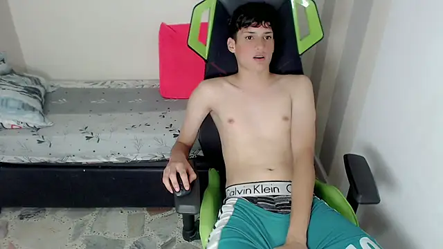 Snapshot of Pablito_junior chatting on April 23, 2026, 3:46 am Pablito junior online show from April 23, 2026, 3:46 am