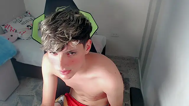 Snapshot of Pablito_junior chatting on June 3, 2026, 3:51 am Pablito junior online show from June 3, 2026, 3:51 am