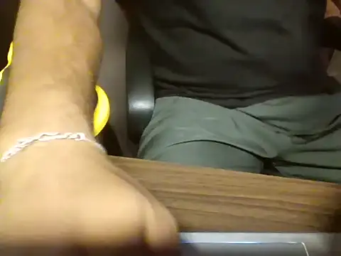 Snapshot of bigbuldgee chatting on March 3, 2026, 9:49 am bigbuldgee online show from March 3, 2026, 9:49 am