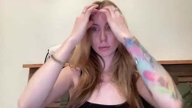 LunaLila7 online show from March 18, 2026, 5:47 pm