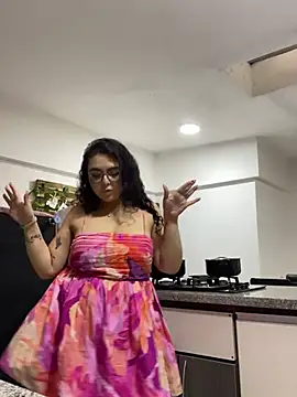 Snapshot of AlmaraRouge chatting on April 30, 2026, 8:57 pm AlmaraRouge online show from April 30, 2026, 8:57 pm