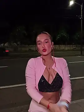isabella ferrer99 online show from June 20, 2026, 5:01 am