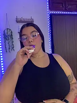 Snapshot of michellesexxxy3 chatting on June 11, 2026, 4:09 am michellesexxxy3 online show from June 11, 2026, 4:09 am